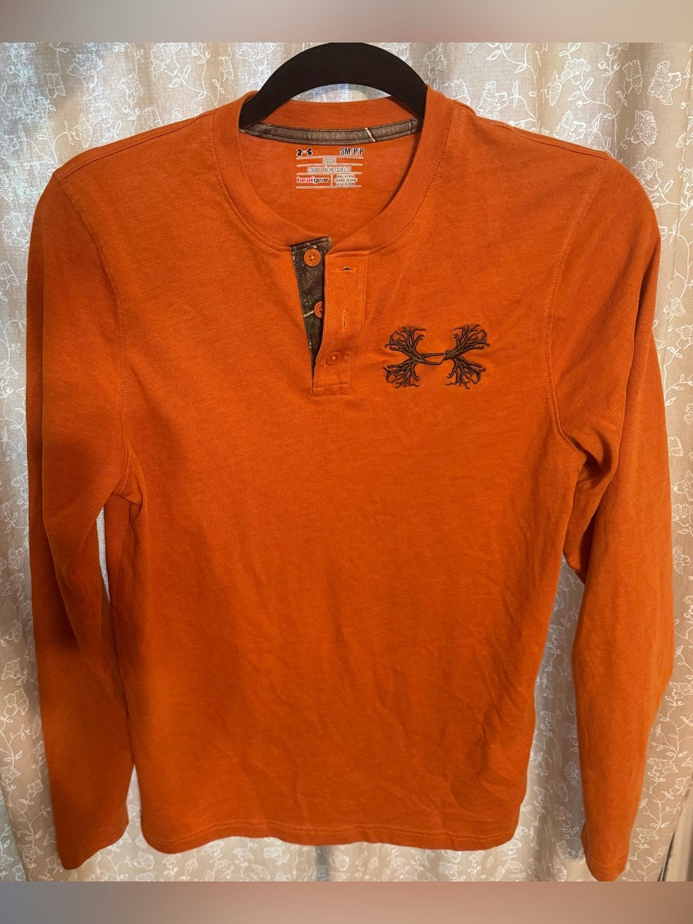 Under Armour HeatGear Orange Camo Henley Antler Logo LS Shirt - Men’s Small